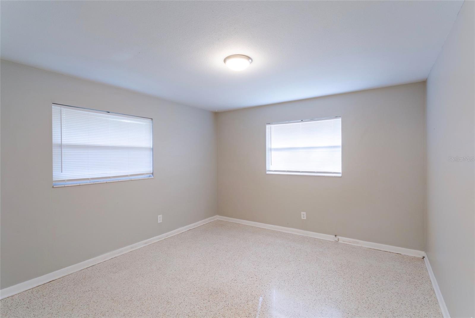 LAKEVIEW HEIGHTS - Residential Income