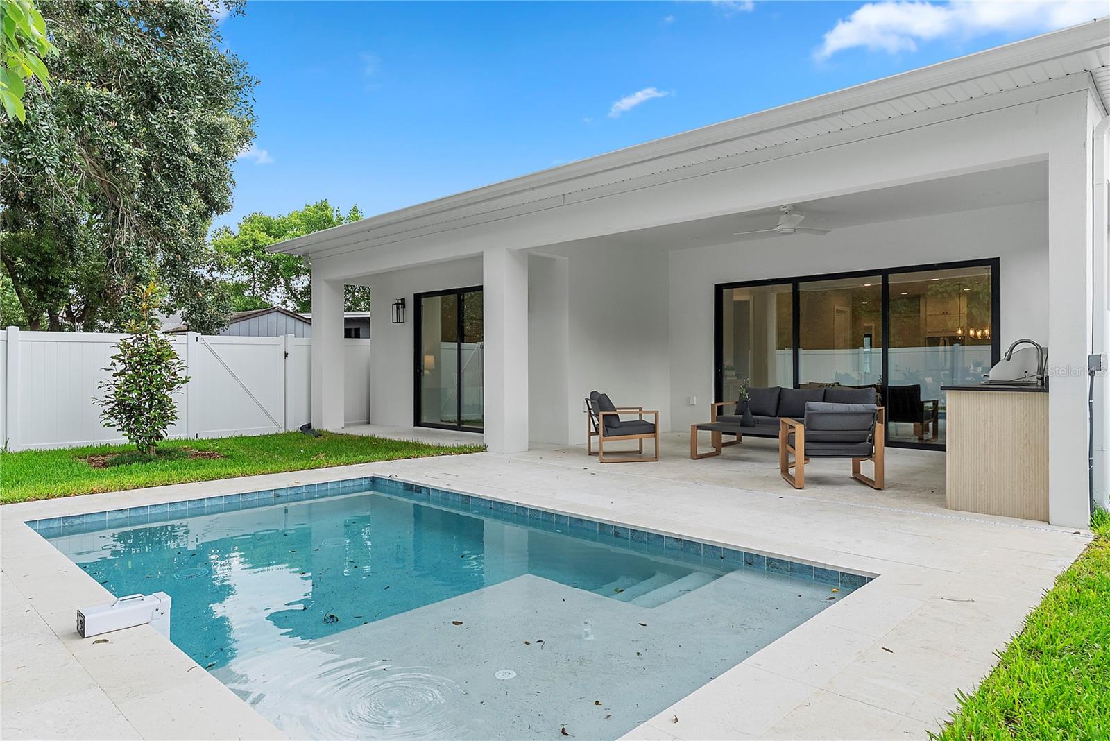 EASTWOOD - Residential