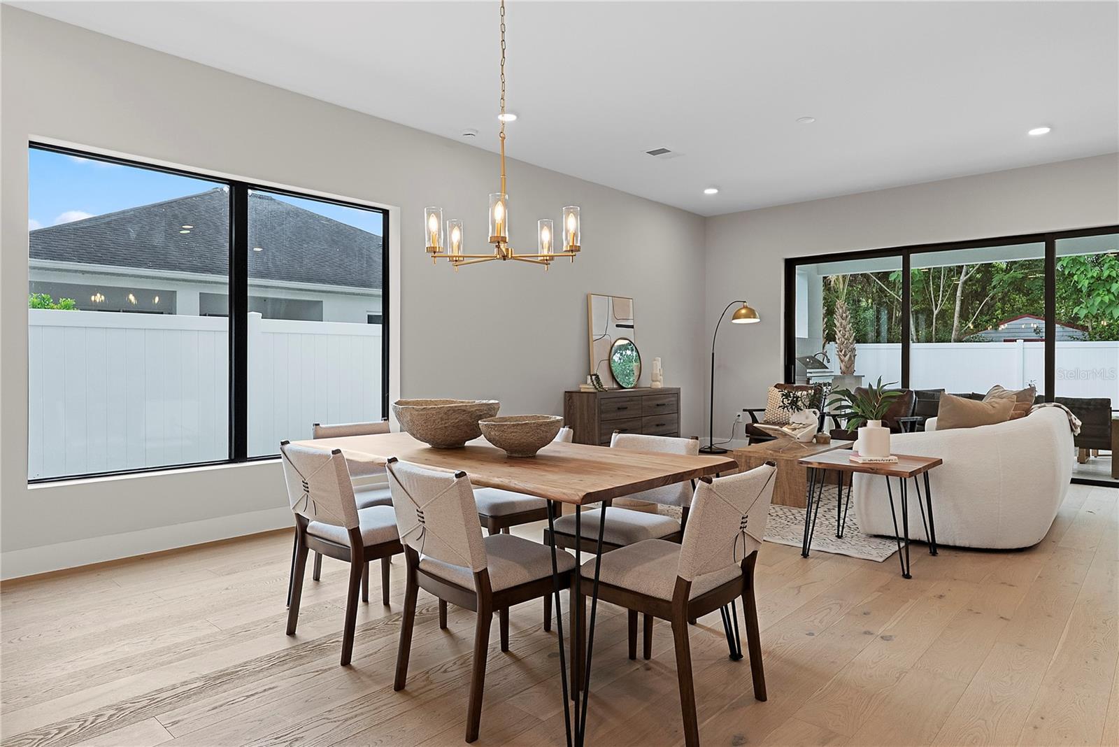 EASTWOOD - Residential