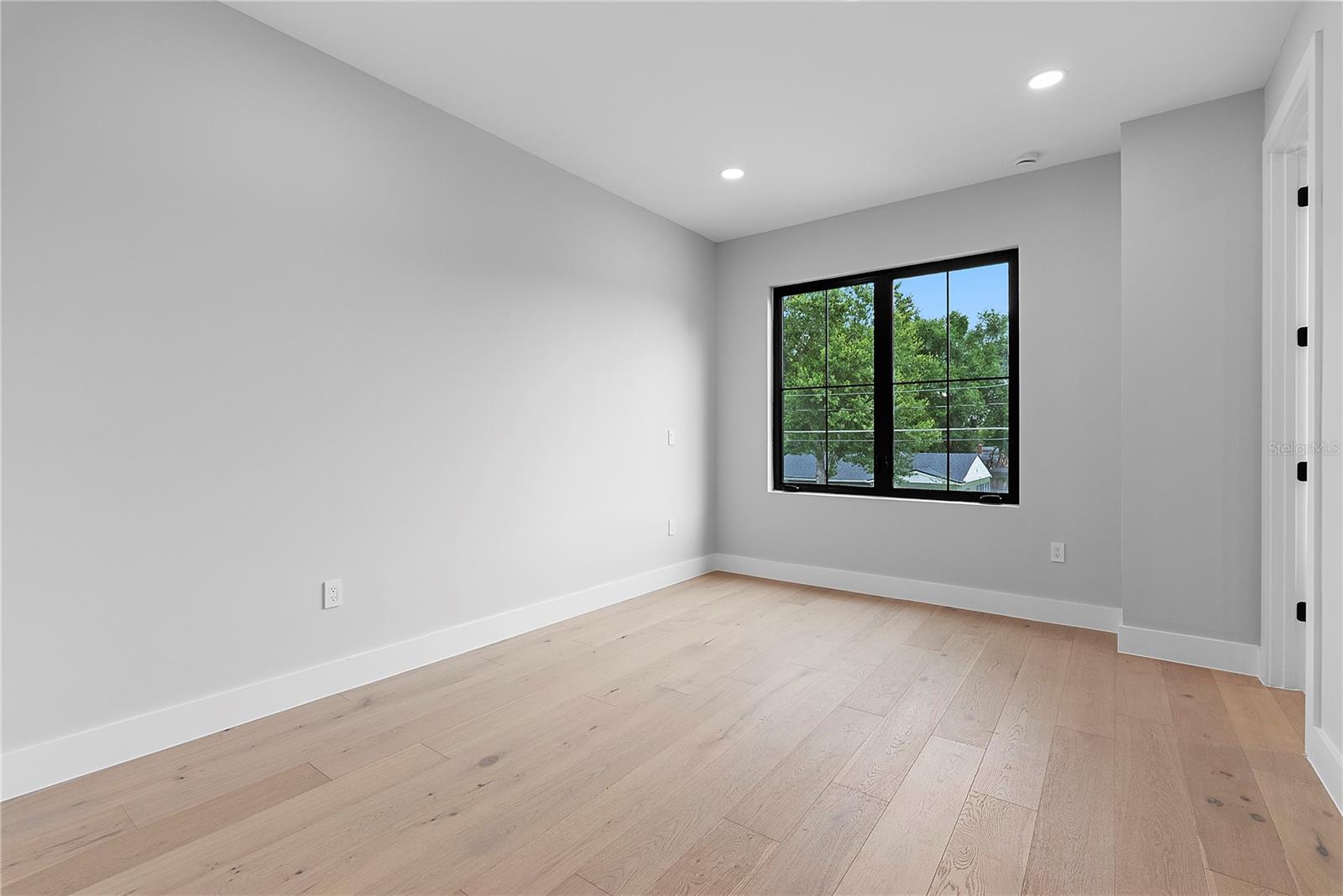 EASTWOOD - Residential