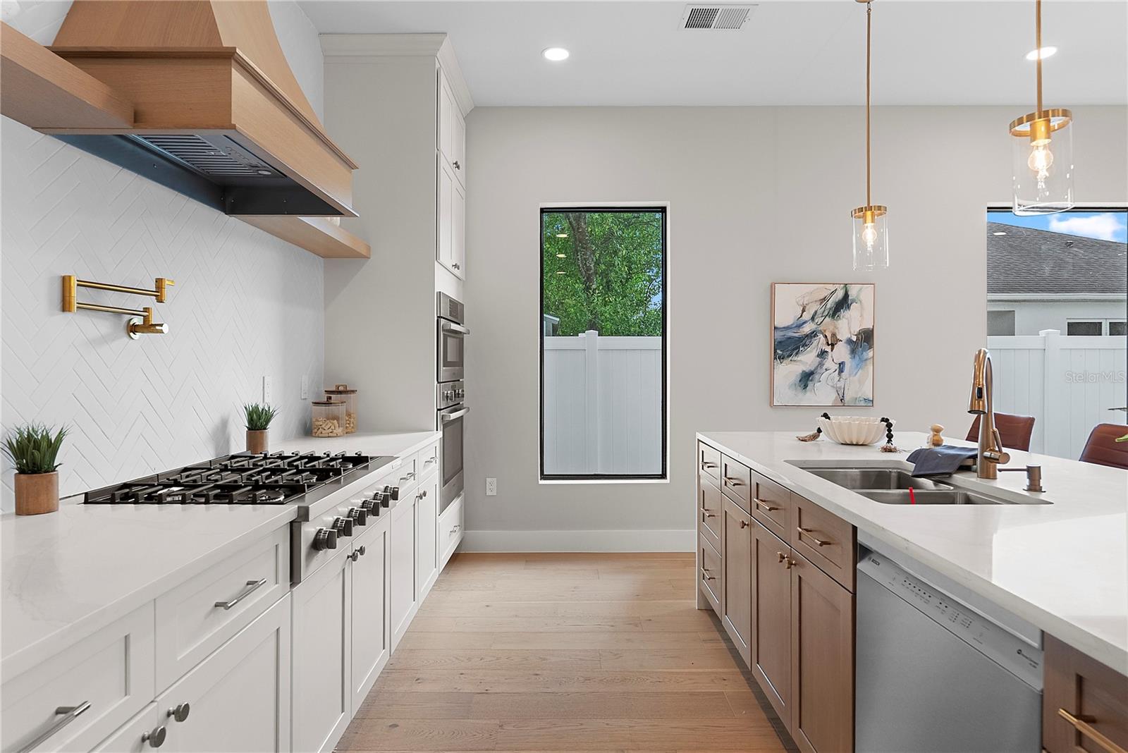 EASTWOOD - Residential