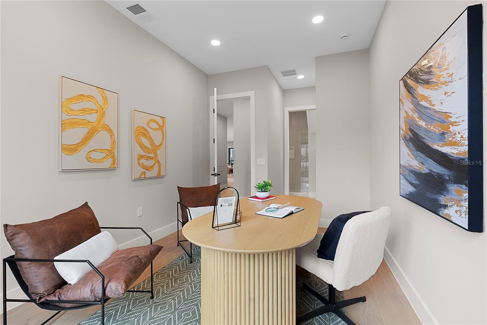 EASTWOOD - Residential