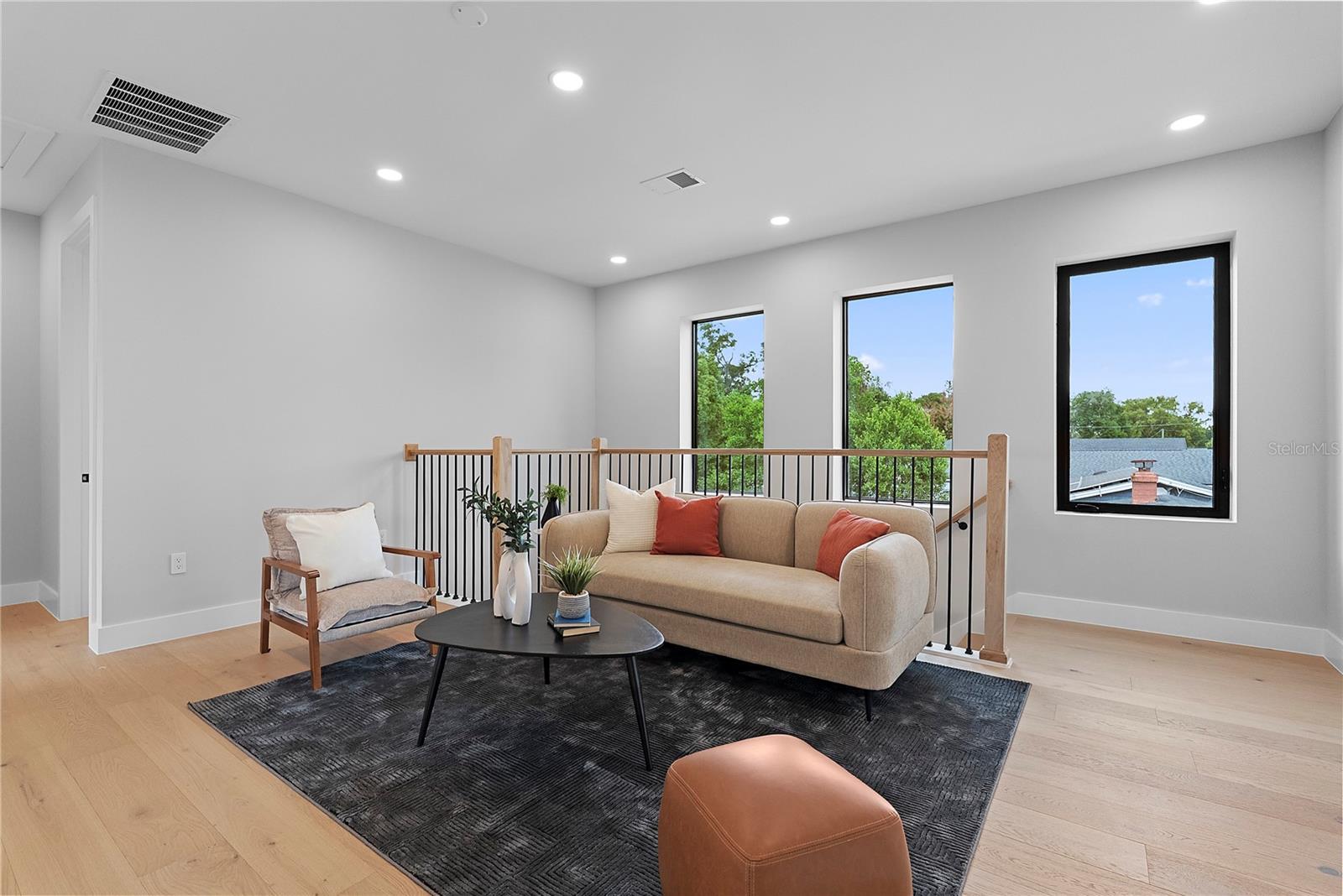EASTWOOD - Residential