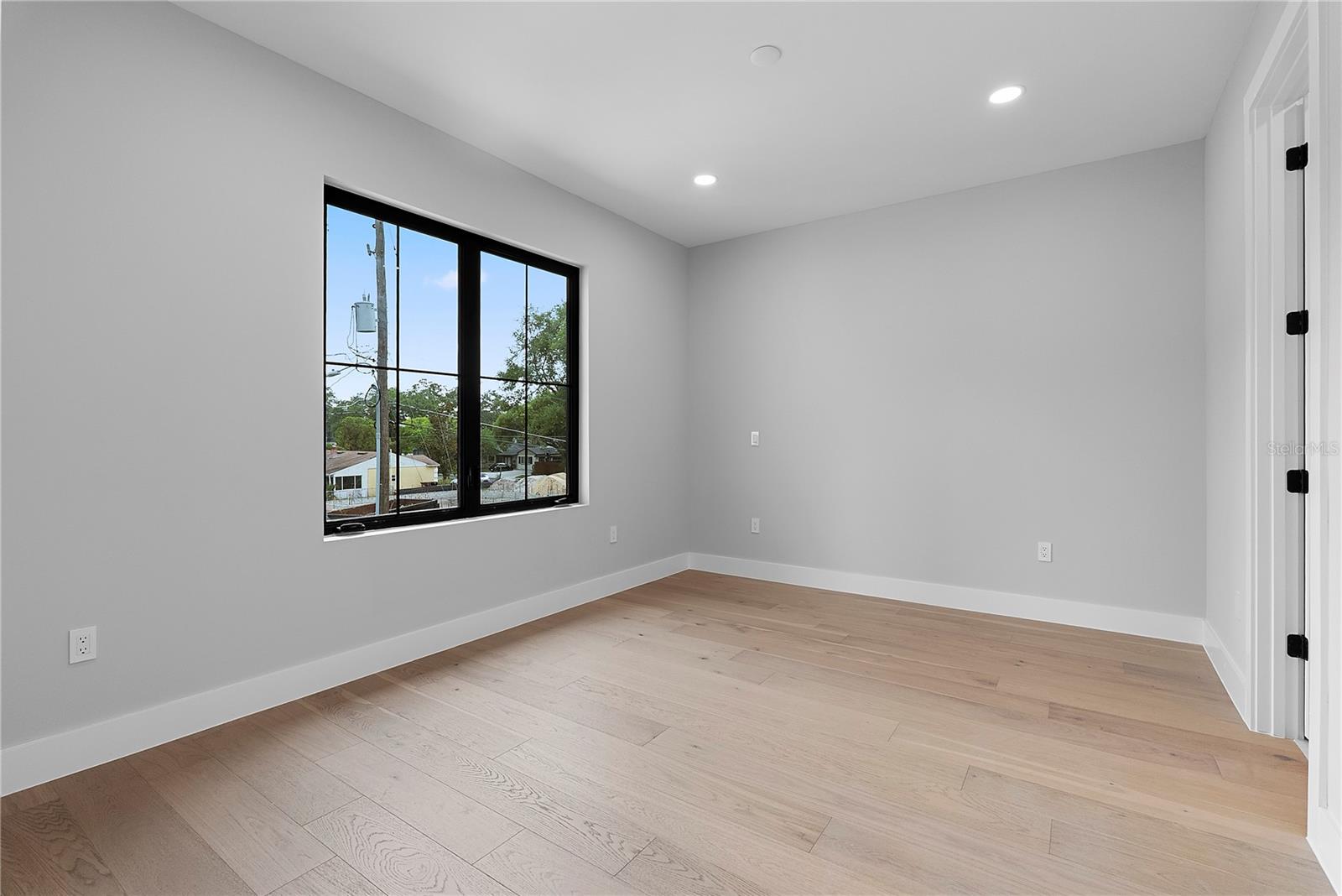 EASTWOOD - Residential