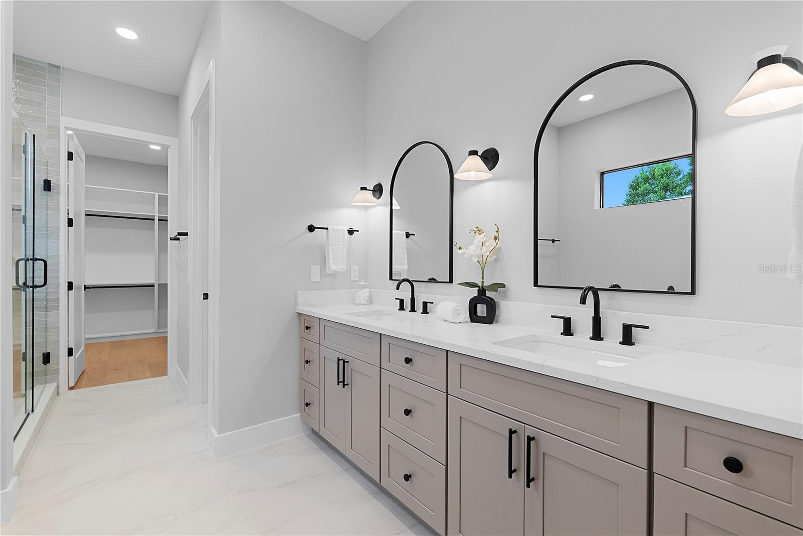 EASTWOOD - Residential