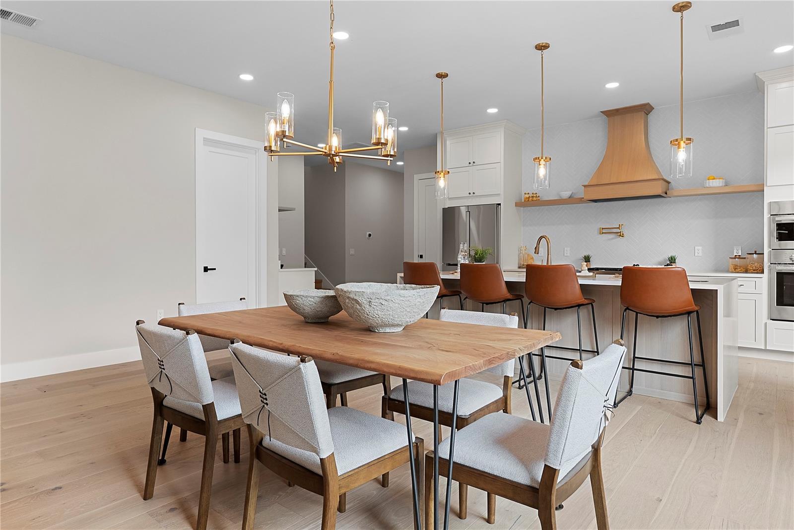 EASTWOOD - Residential