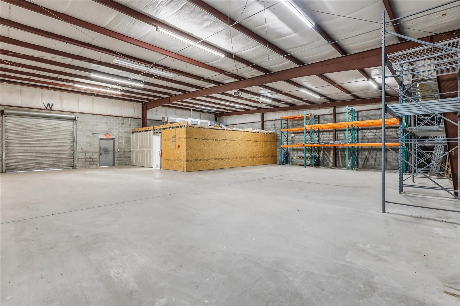 MIDWAY COMMERCE CENTER 1ST ADD - Commercial Lease