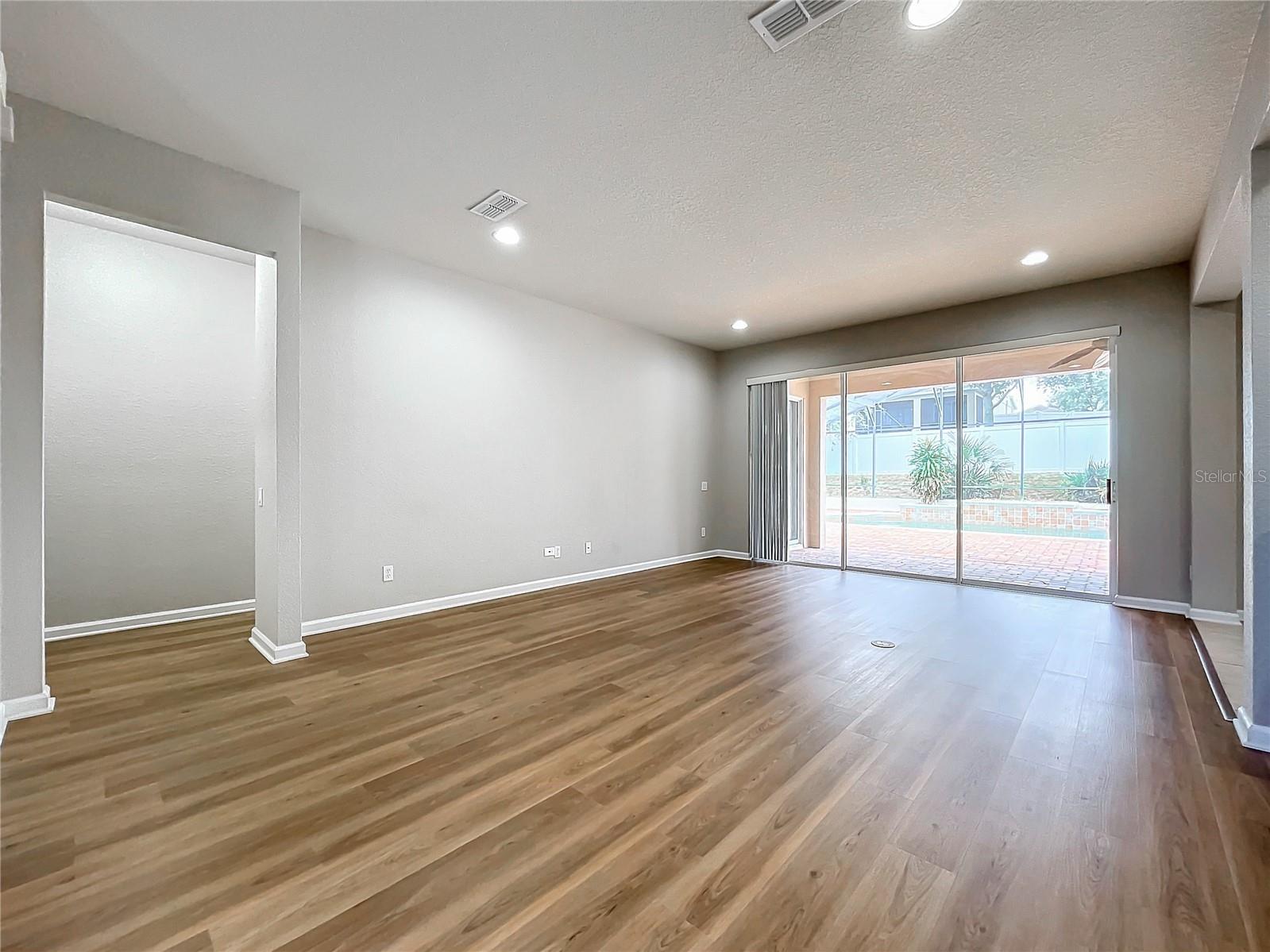 VERDE RIDGE - Residential