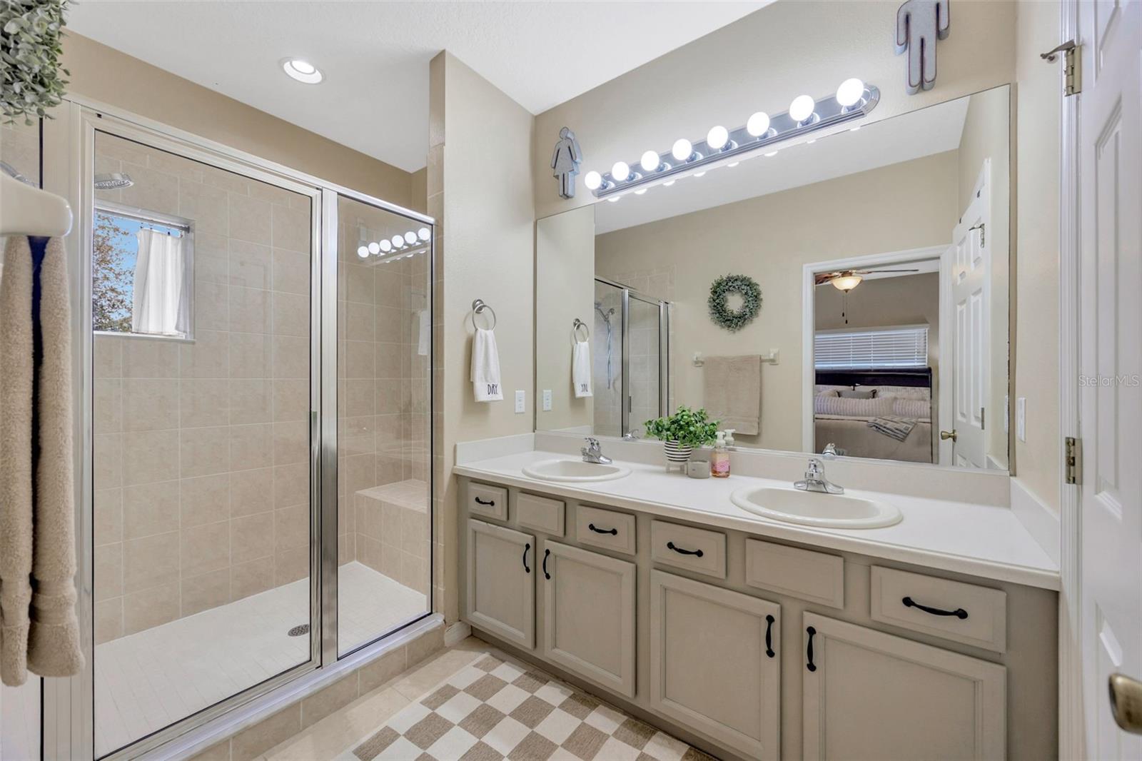 BRENTWOOD TWNHMS PH 01 - Residential