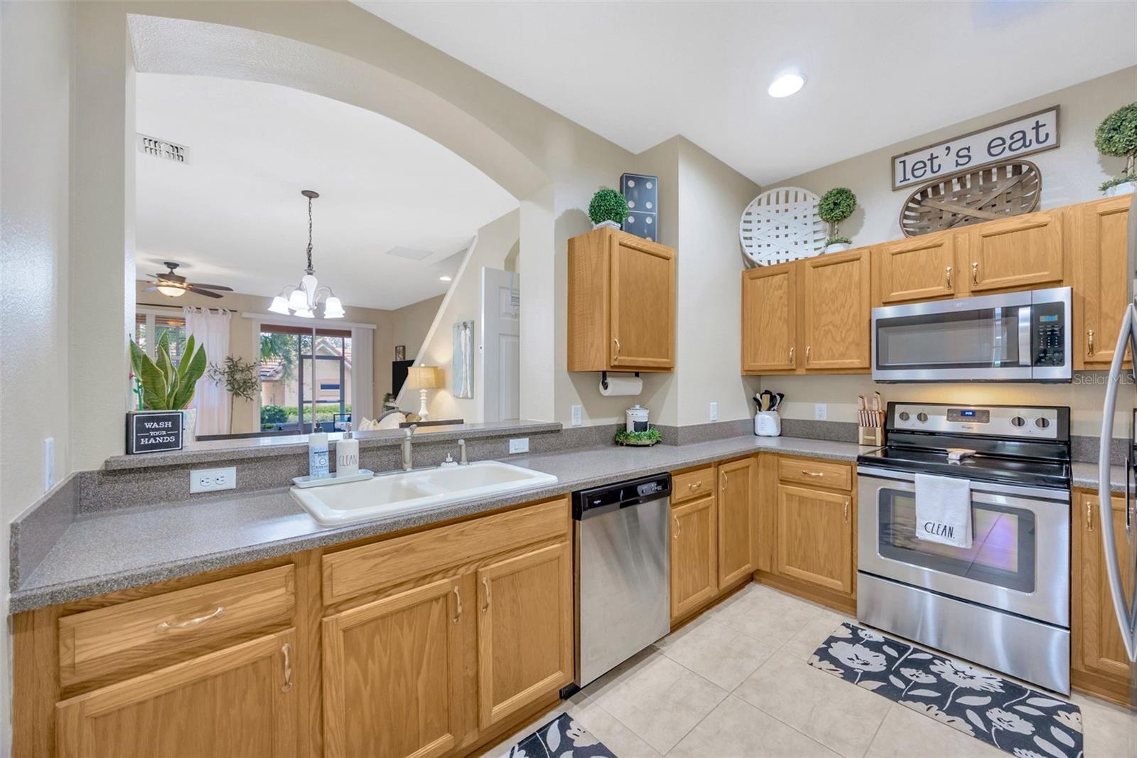 BRENTWOOD TWNHMS PH 01 - Residential