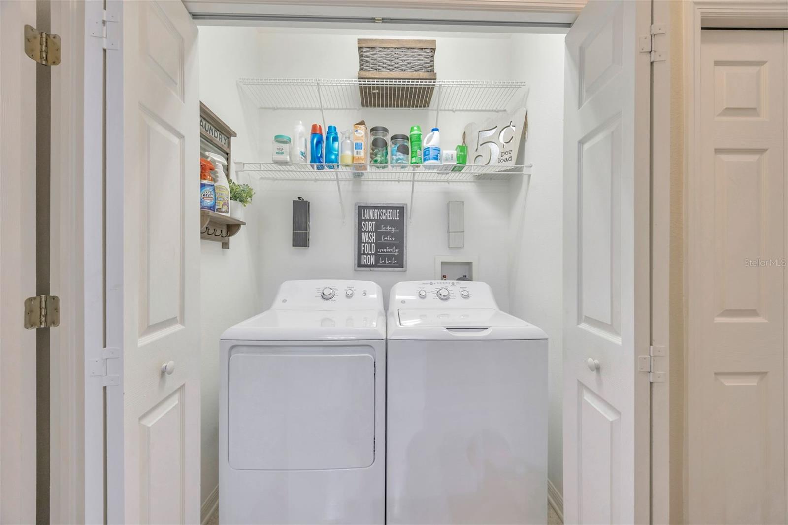 BRENTWOOD TWNHMS PH 01 - Residential