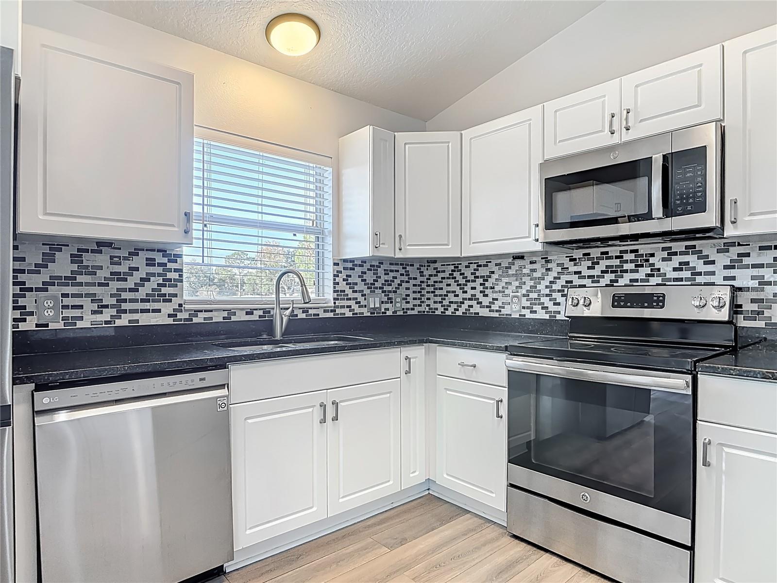 DELTONA LAKES UNIT 72 - Residential Lease