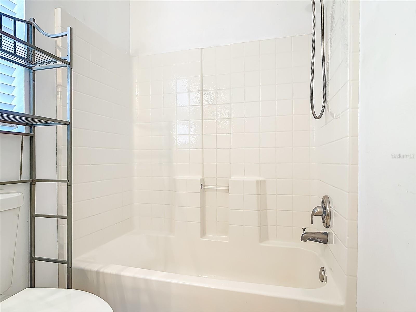 DELTONA LAKES UNIT 72 - Residential Lease