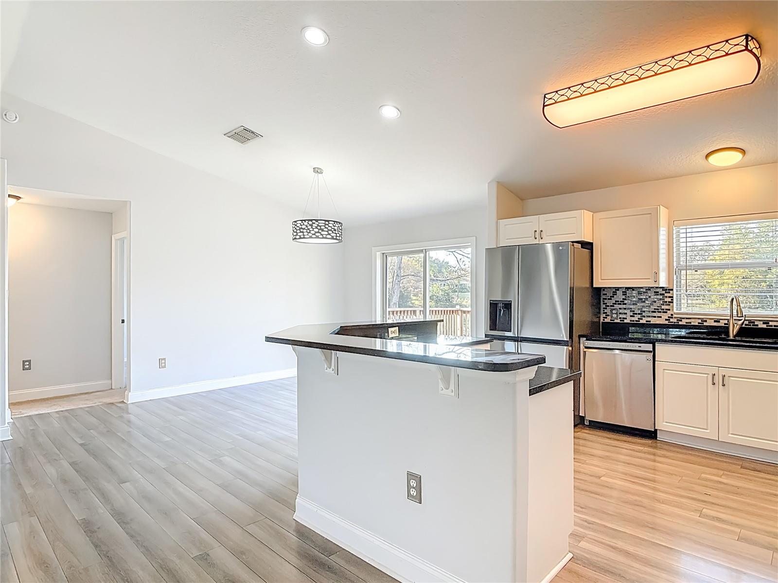 DELTONA LAKES UNIT 72 - Residential Lease