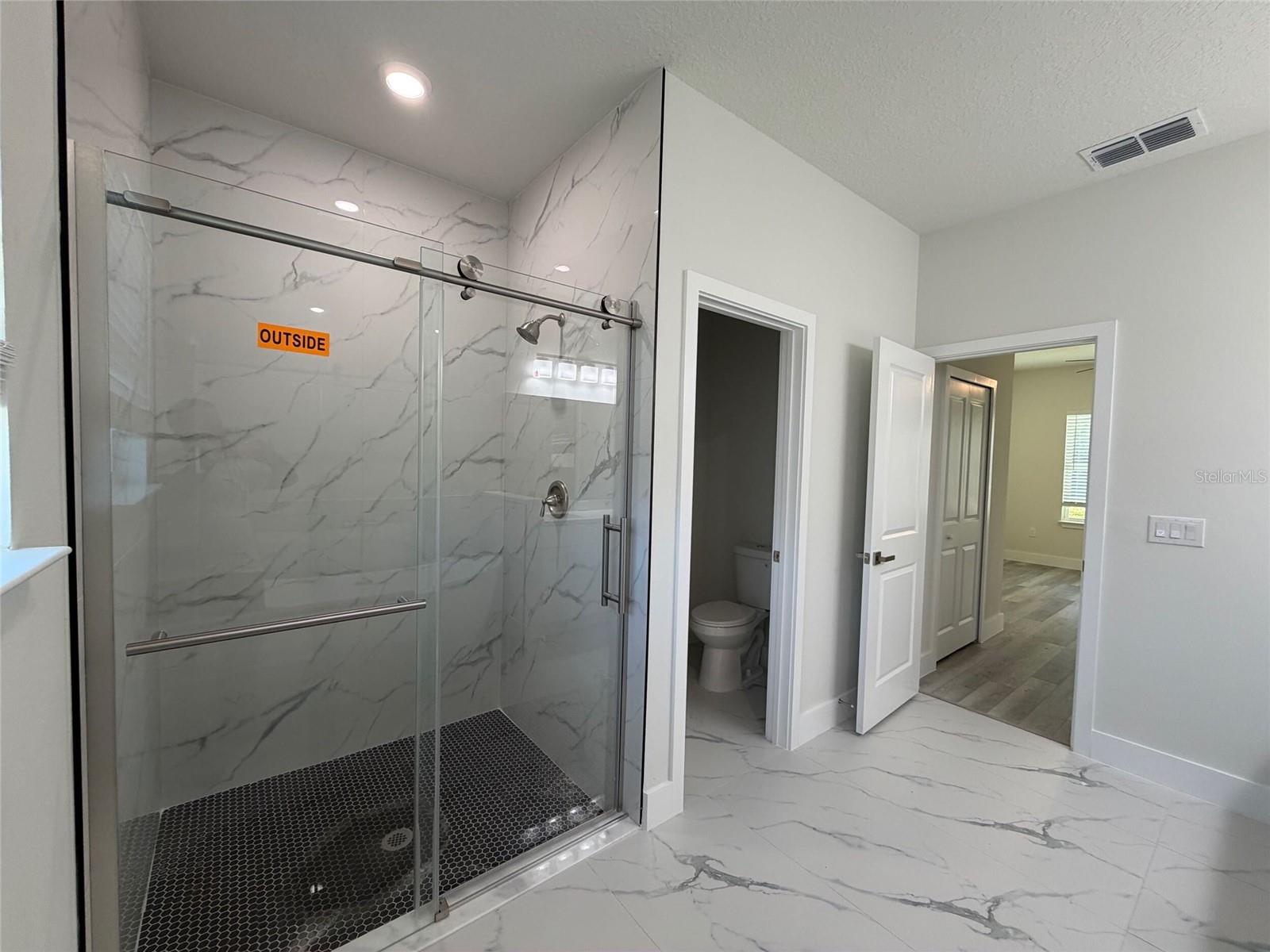 RAINBOW LAKES ESTATES - Residential