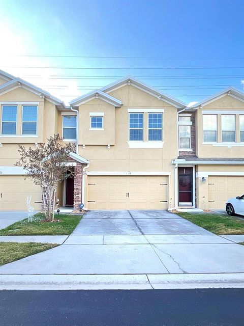 Photo of 1608 Mohegan Boulevard, Kissimmee, FL 34744 (MLS # S5141766)