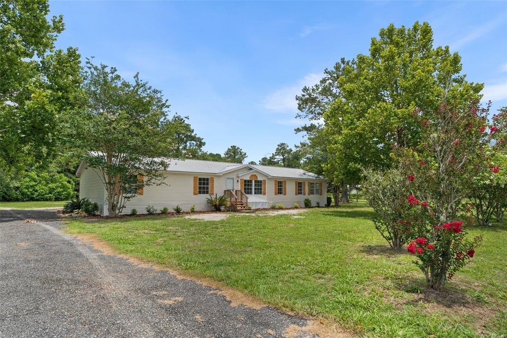 Photo of 15591 NE 46th Street, Williston, FL 32696 (MLS # GC541702)