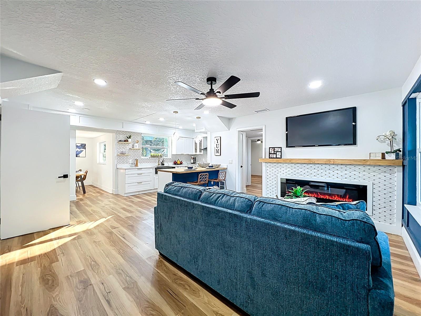 ENGELWOOD PARK - Residential