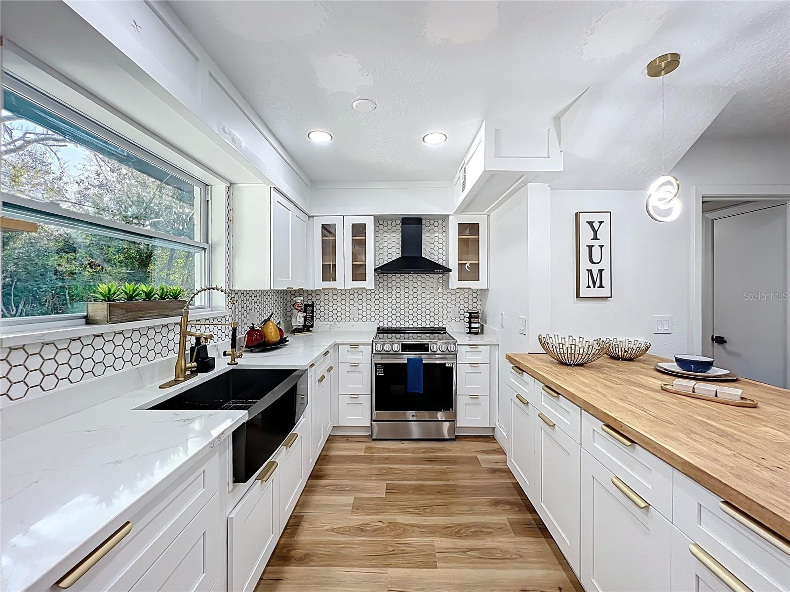 ENGELWOOD PARK - Residential