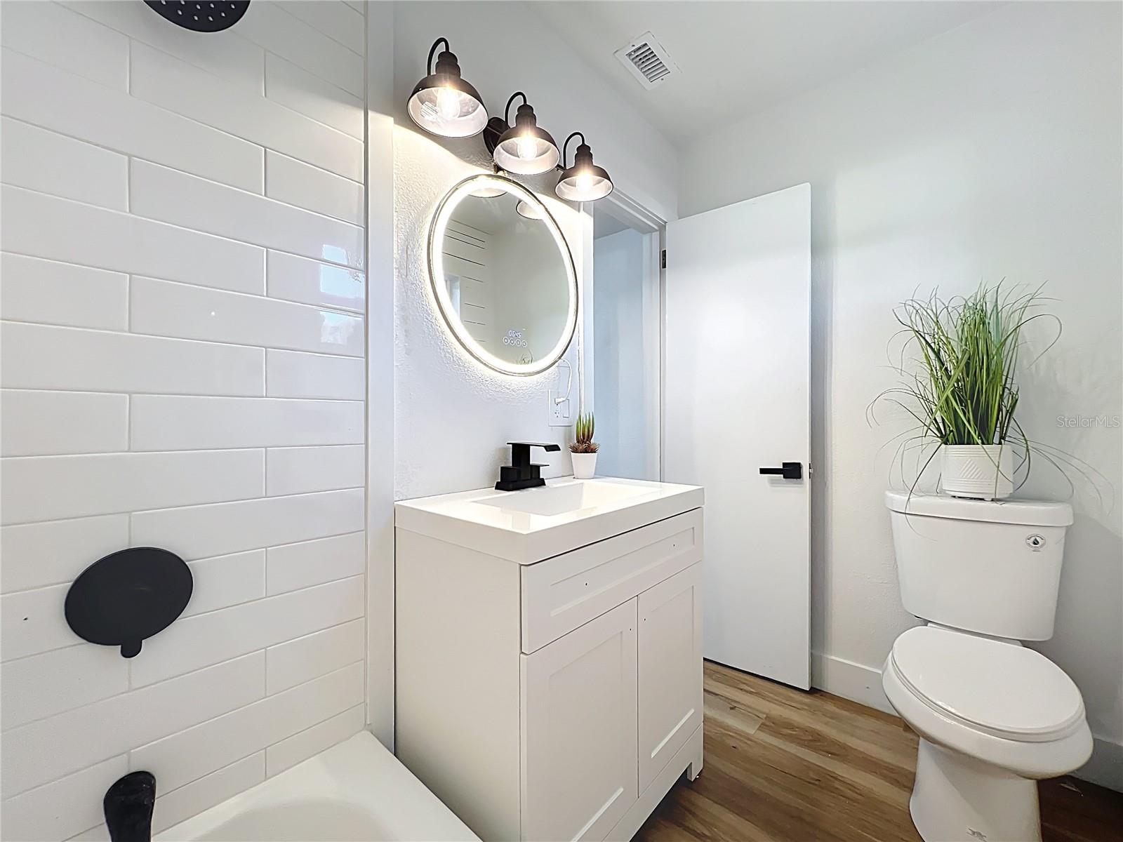 ENGELWOOD PARK - Residential