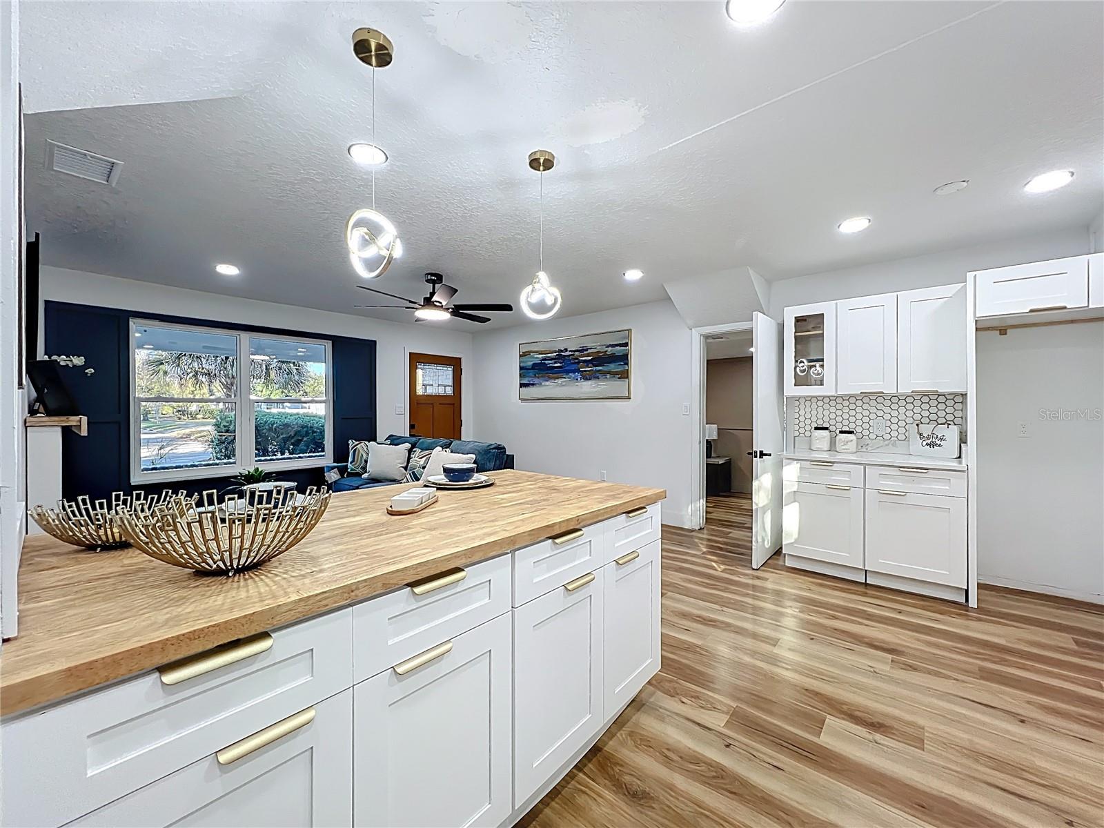 ENGELWOOD PARK - Residential