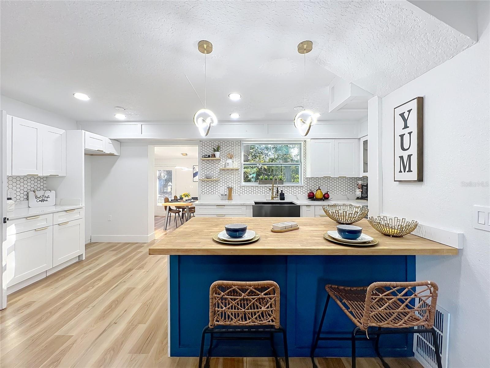 ENGELWOOD PARK - Residential