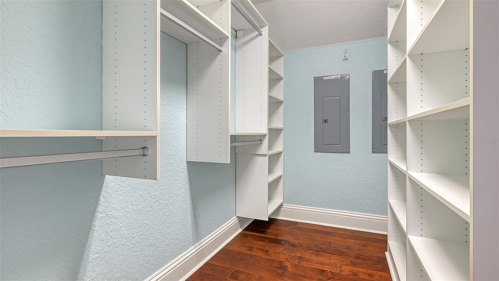 BAY ISLES - Residential