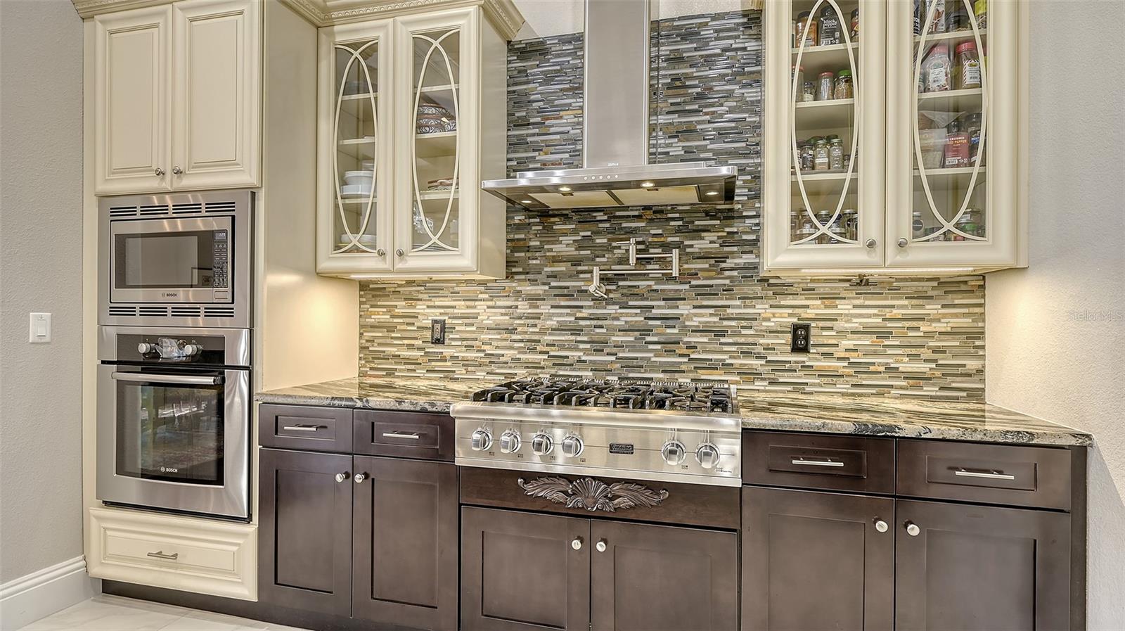 BAY ISLES - Residential