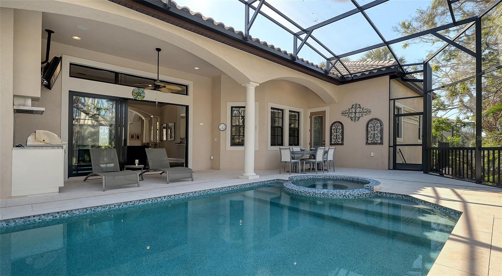 BAY ISLES - Residential