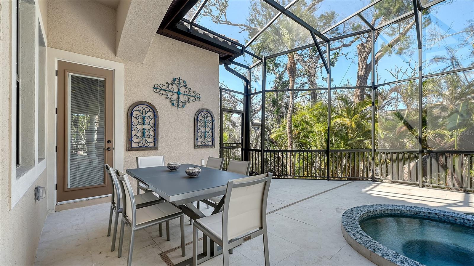 BAY ISLES - Residential