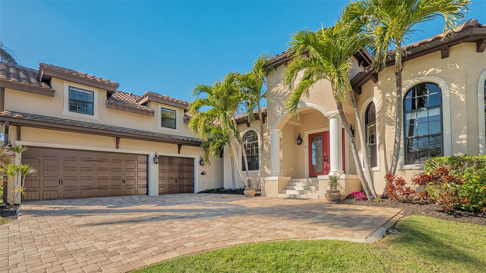 BAY ISLES - Residential