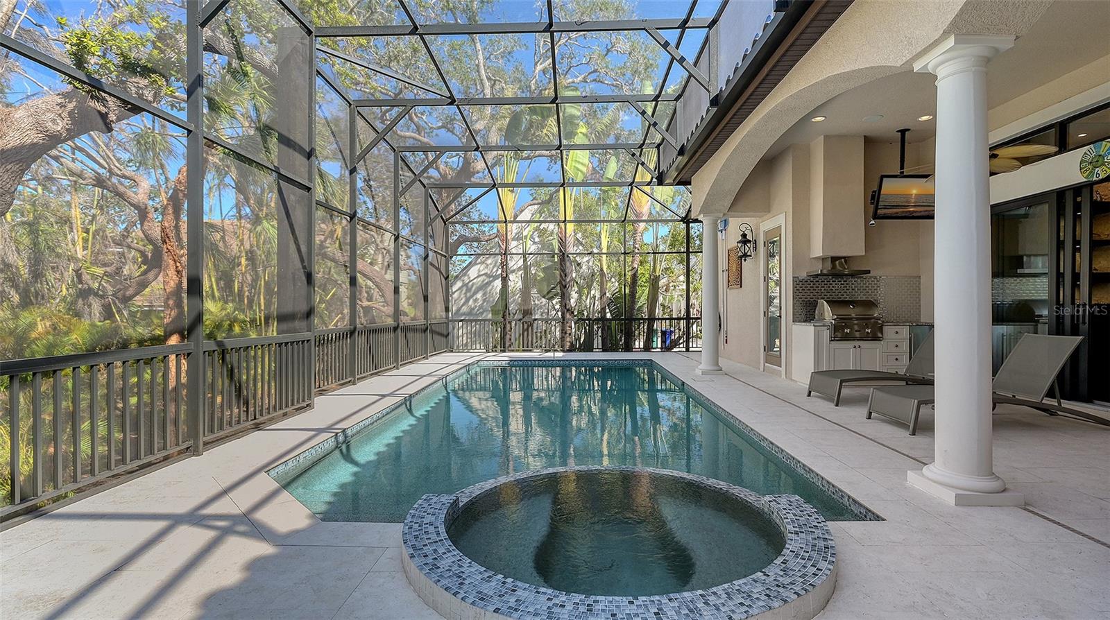 BAY ISLES - Residential