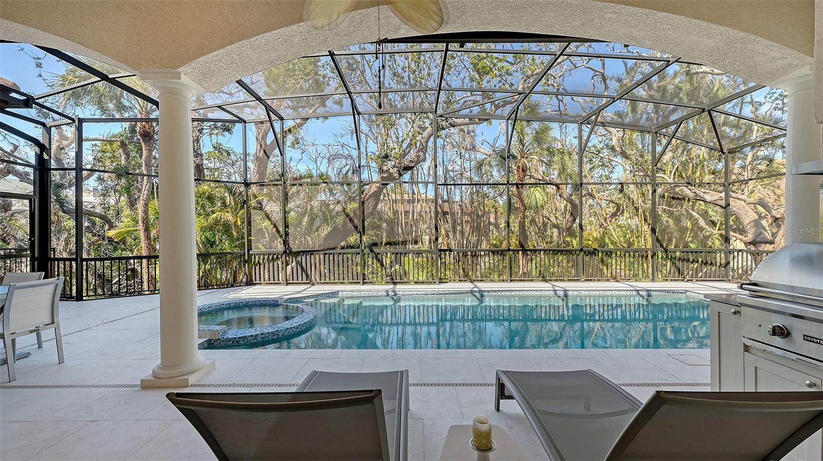 BAY ISLES - Residential