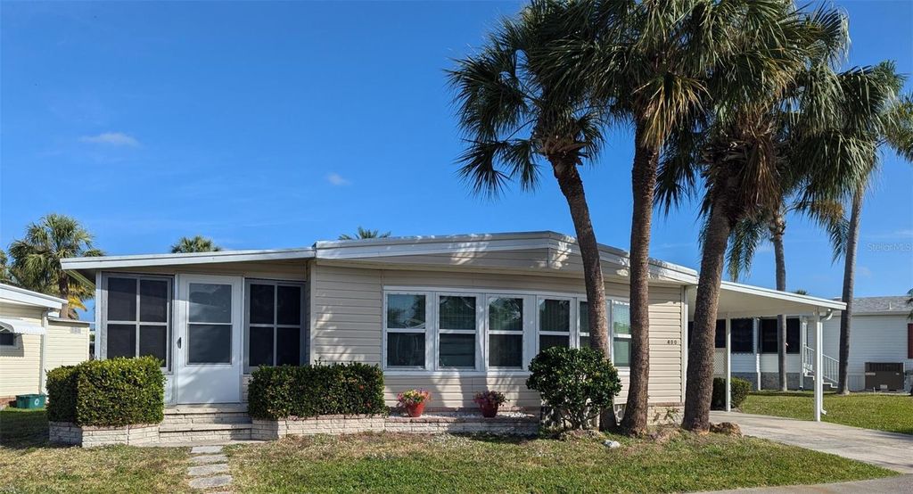 Photo of 2100 Kings Highway #400, Port Charlotte, FL 33980 (MLS # D6141868)