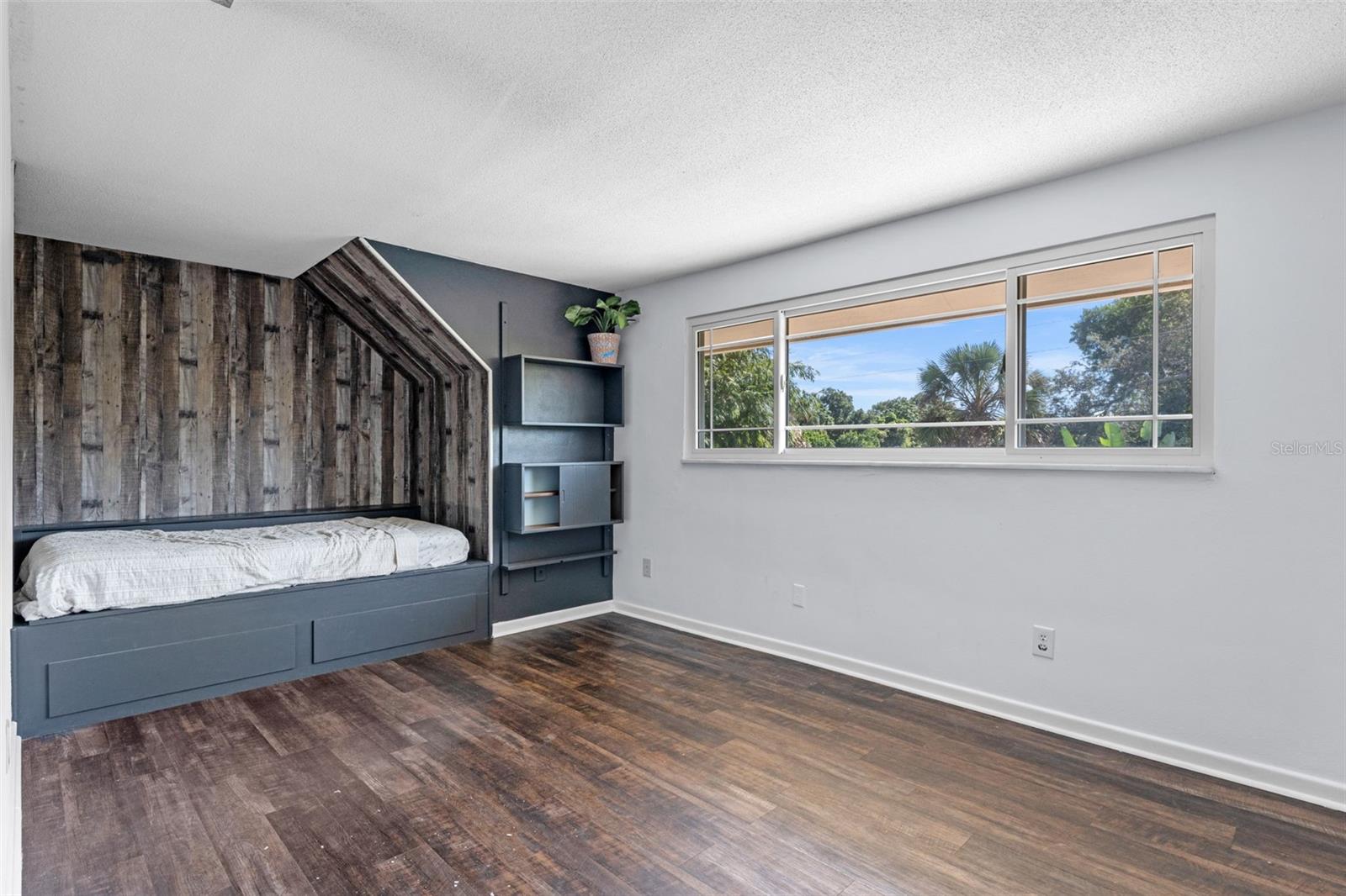 DOMMERICH HILLS FIFTH ADD - Residential