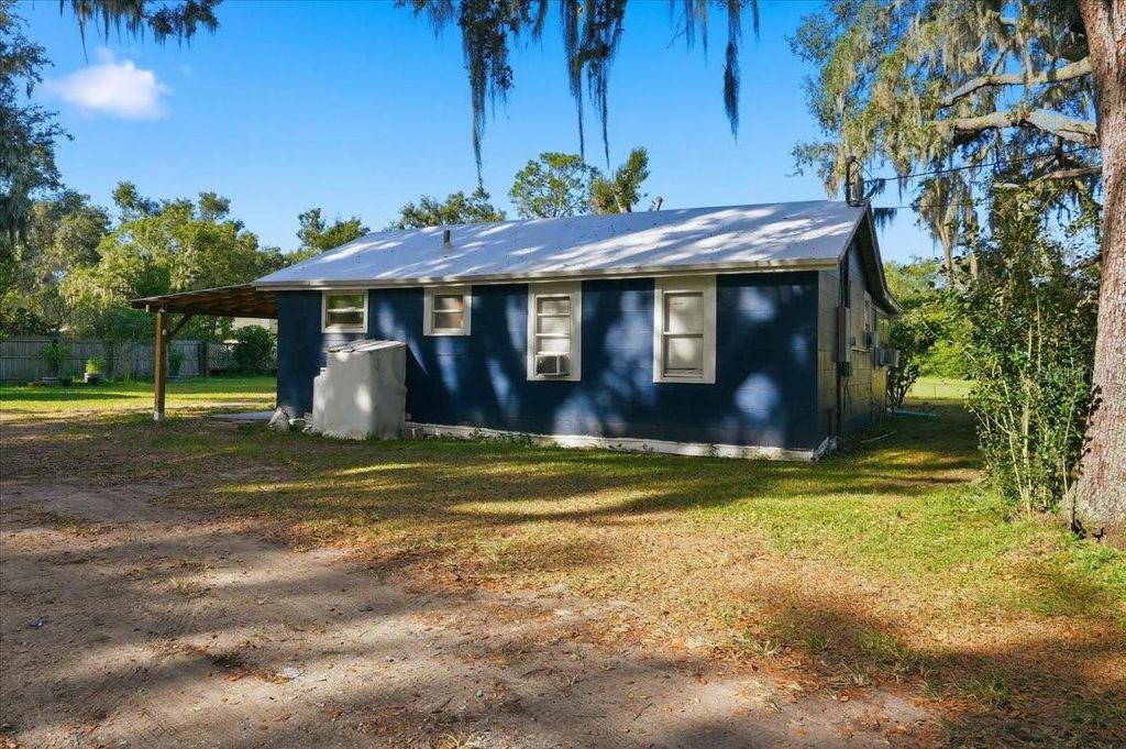 Photo of 800 Hickory Lane E, Fort Meade, FL 33841 (MLS # P4936703)