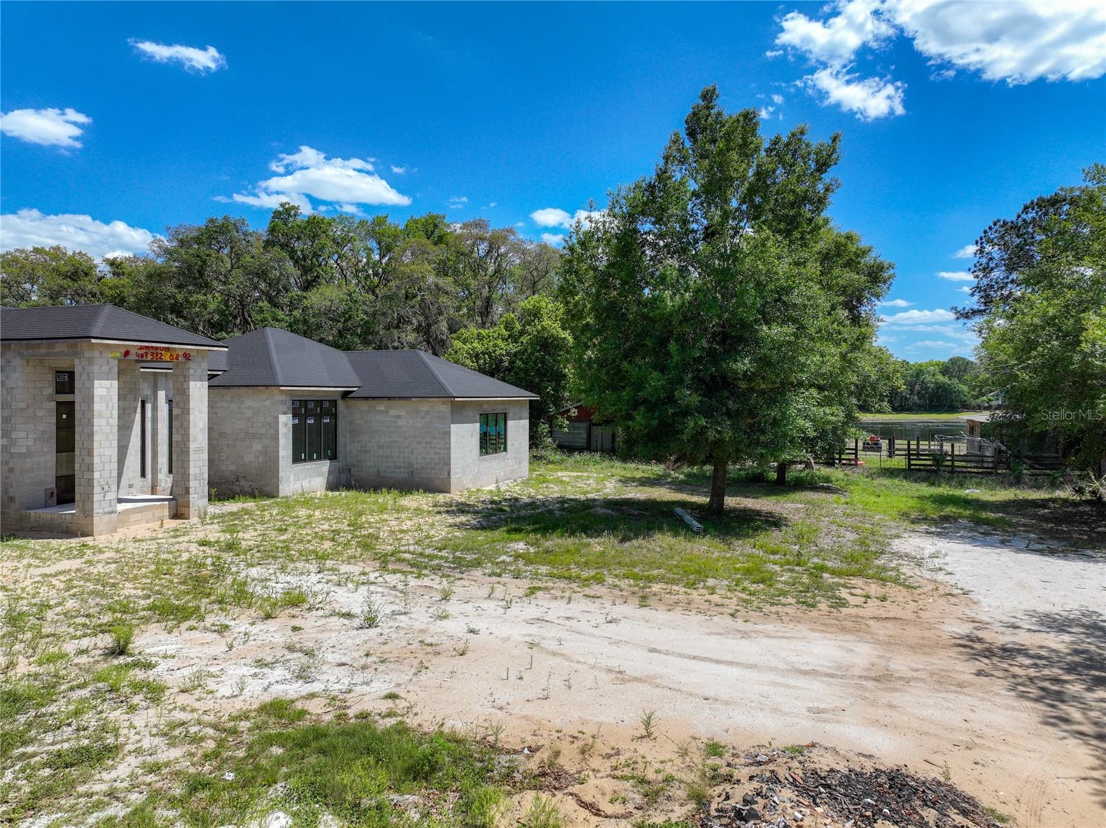 5195 SOUTHERN OAKS COURT