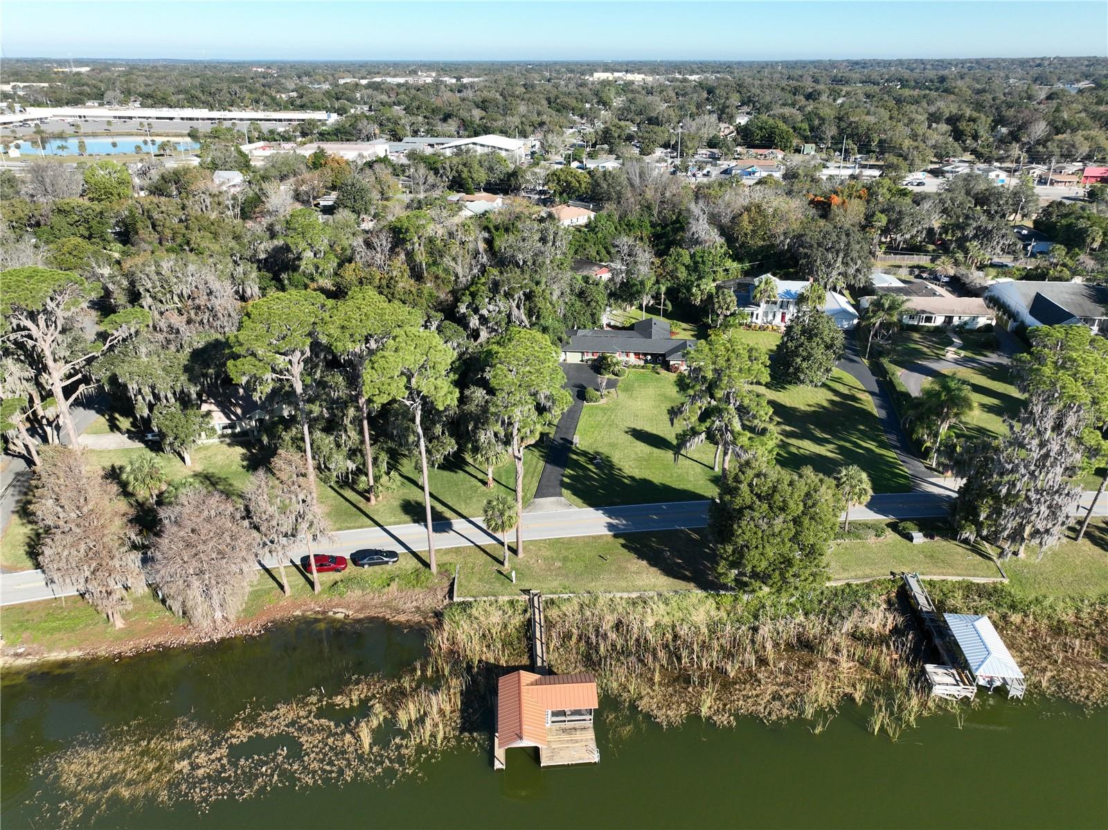 DORA MANOR - Residential