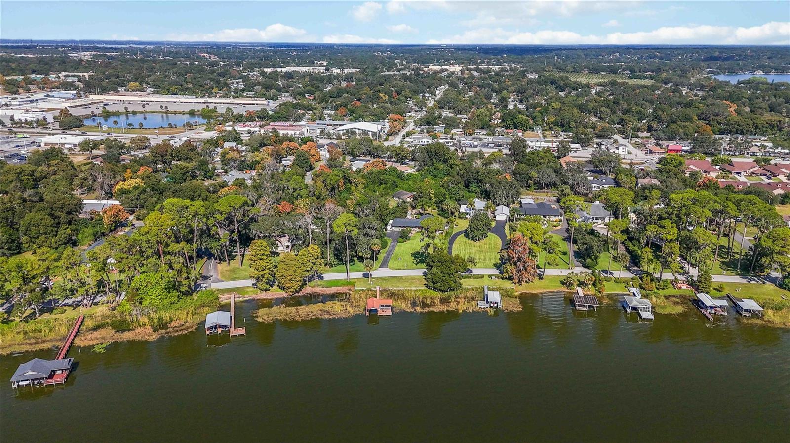 DORA MANOR - Residential