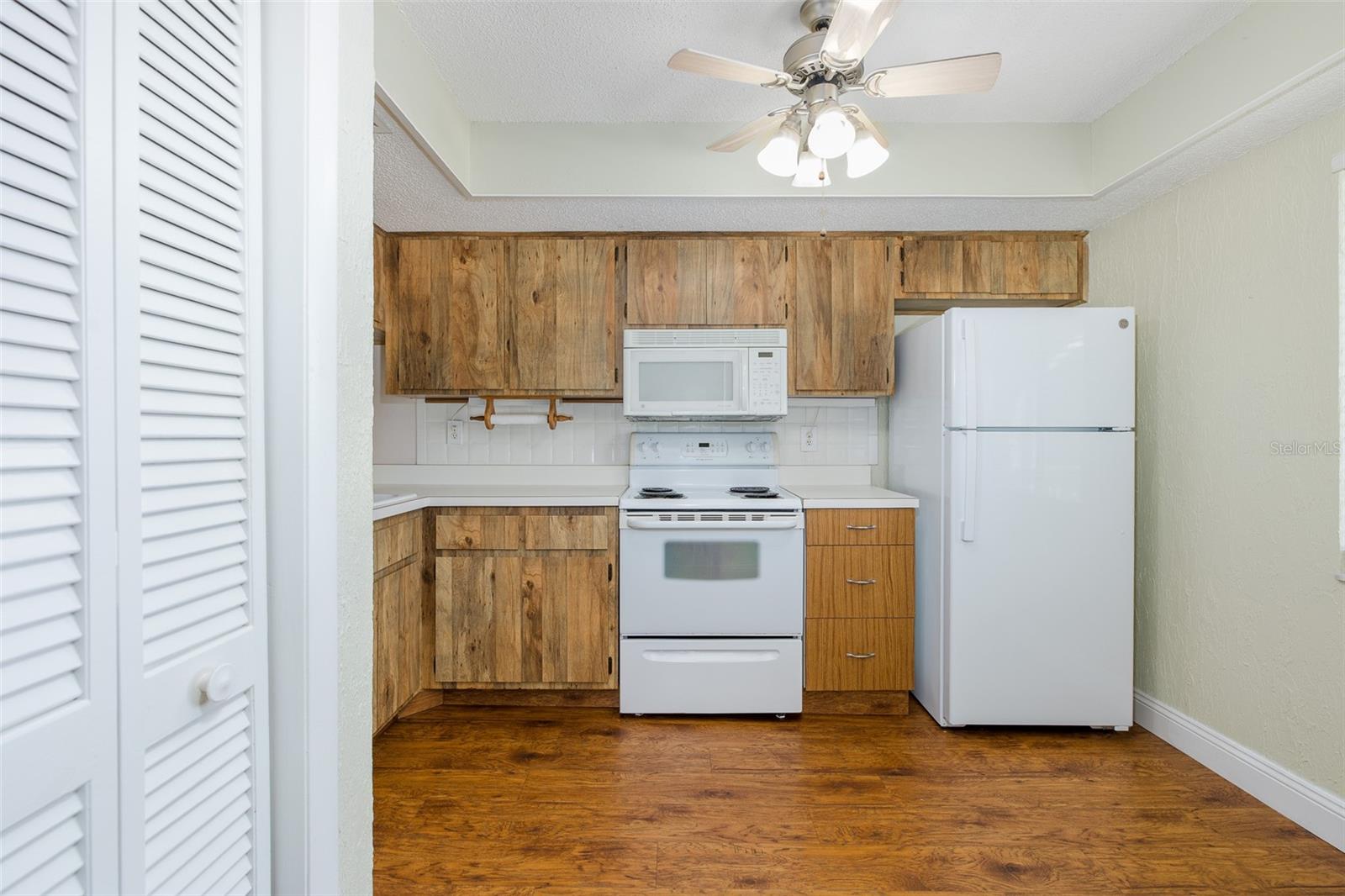 EAST LAKE WOODLANDS - Residential