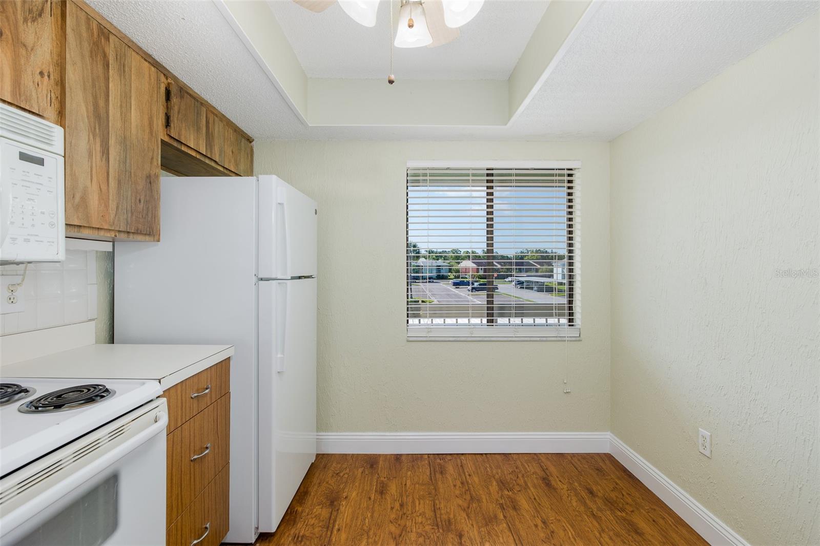 EAST LAKE WOODLANDS - Residential