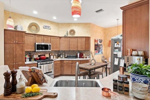 Tiny photo for 438 Troy Loop, The Villages, FL 32162 (MLS # G5117577)