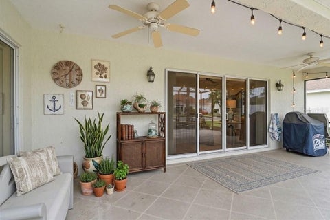 Tiny photo for 438 Troy Loop, The Villages, FL 32162 (MLS # G5117577)