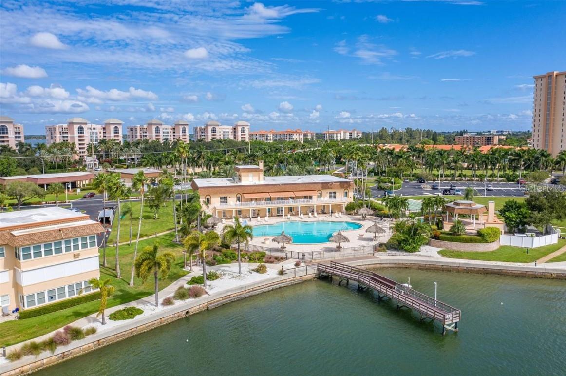 BAYWAY ISLES POINT BRITTANY FOUR - Residential
