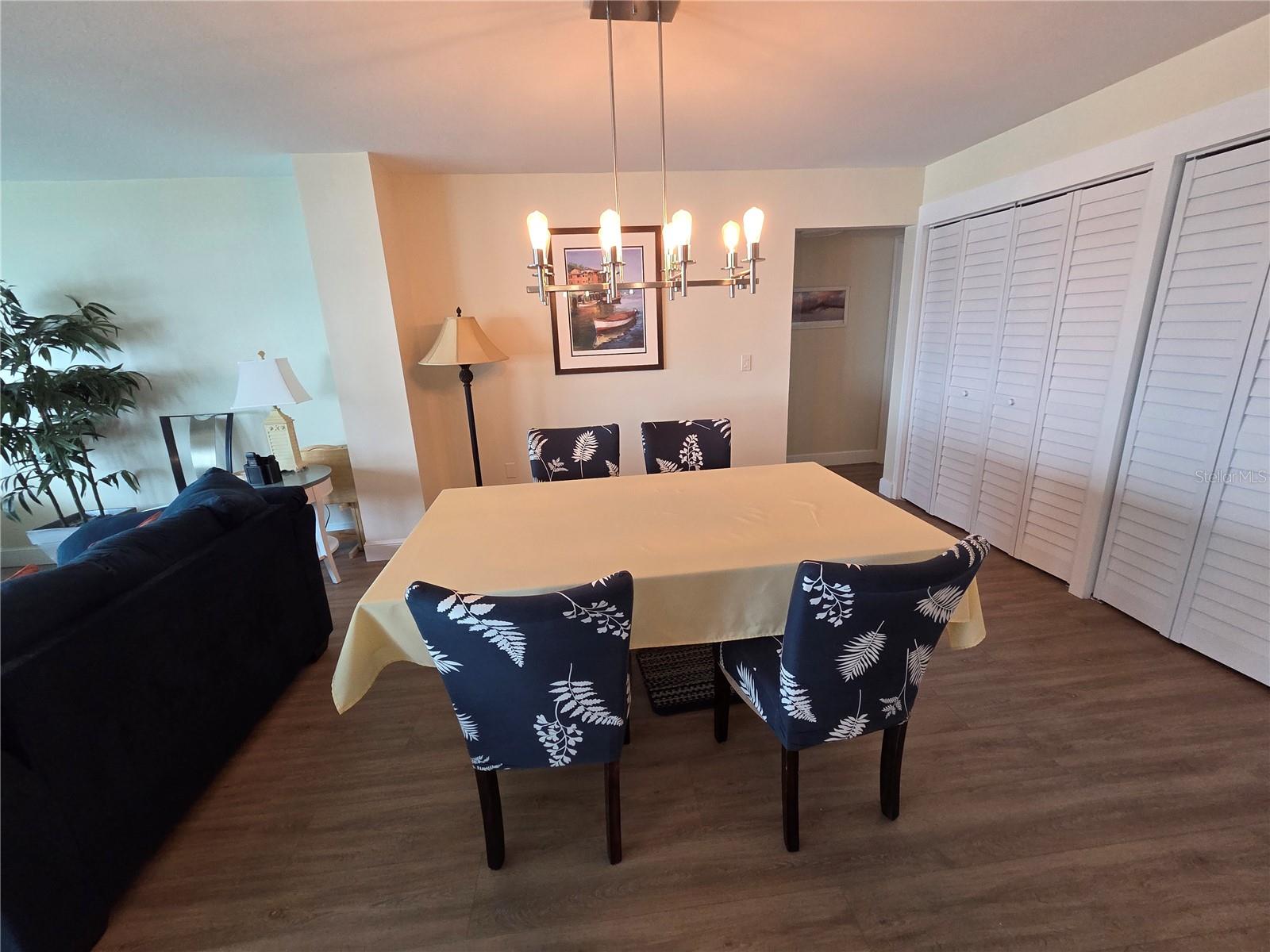 BAYWAY ISLES POINT BRITTANY FOUR - Residential