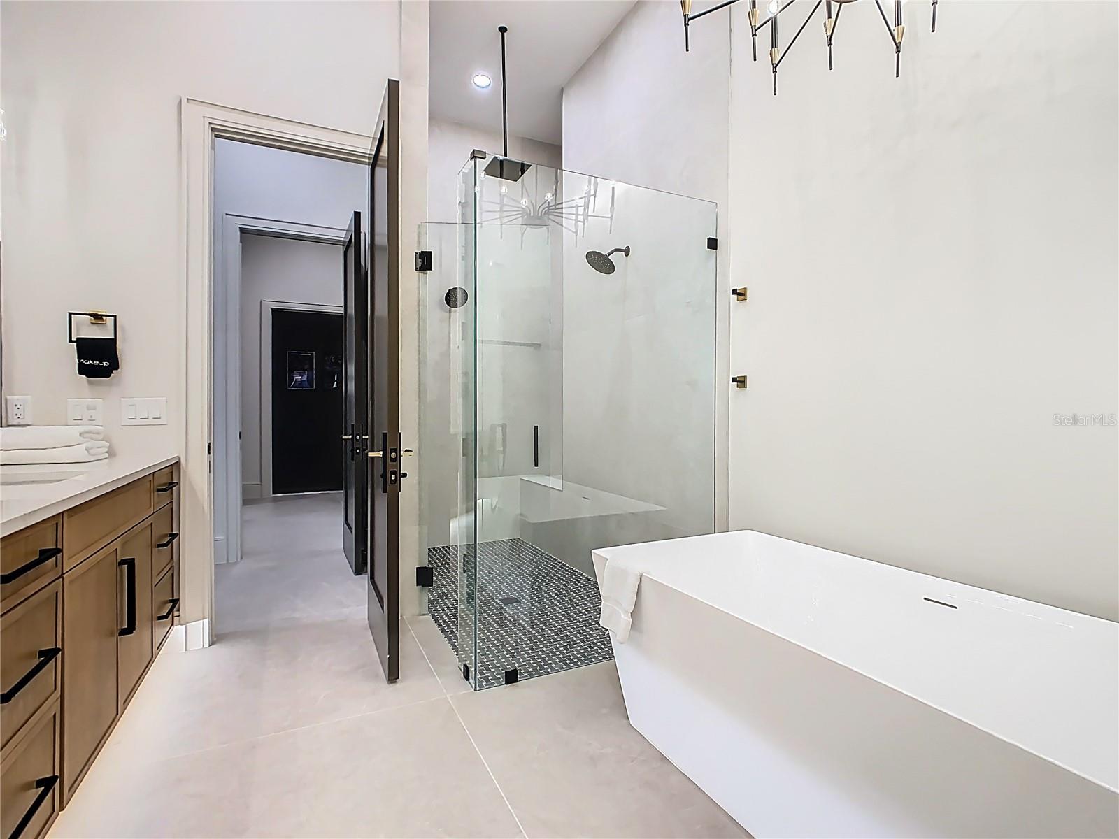 REUNION WEST VLGS NORTH - Residential