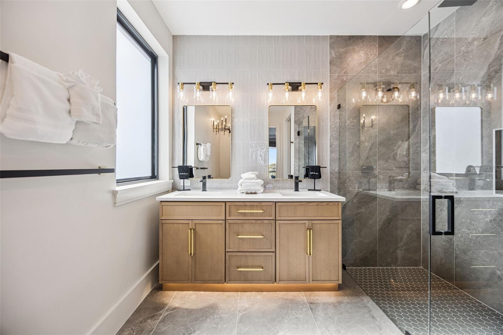 REUNION WEST VLGS NORTH - Residential