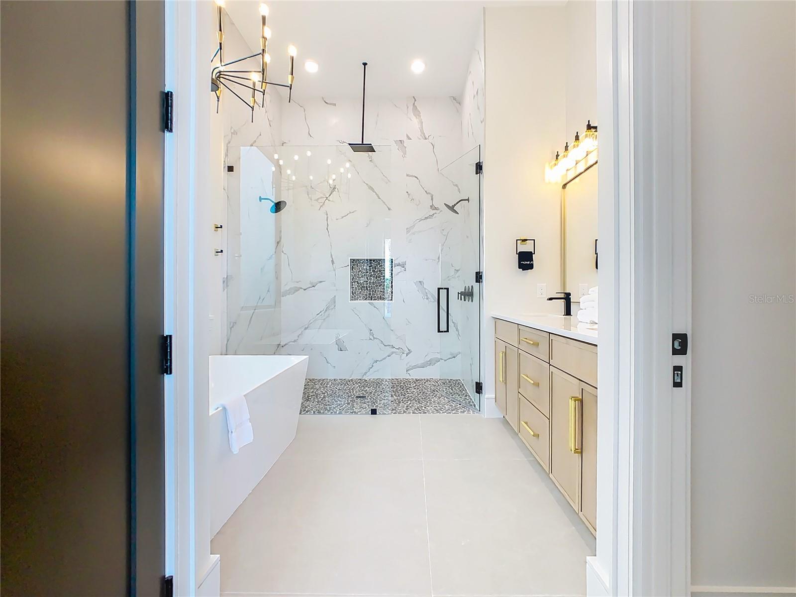 REUNION WEST VLGS NORTH - Residential