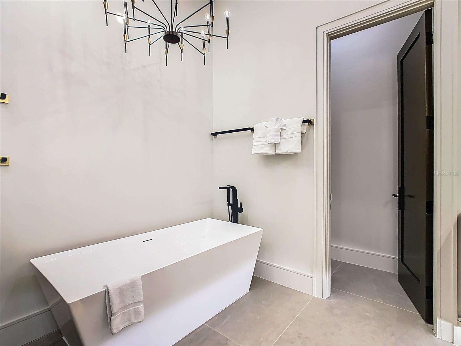 REUNION WEST VLGS NORTH - Residential