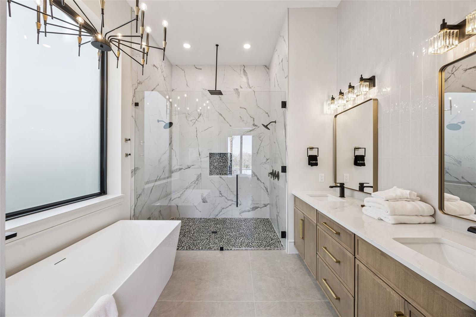 REUNION WEST VLGS NORTH - Residential